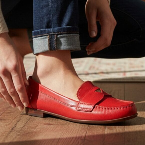 Tory Burch Penny Crimson Red Coin Accent Leather Loafers Size 5.5 - Picture 2 of 12